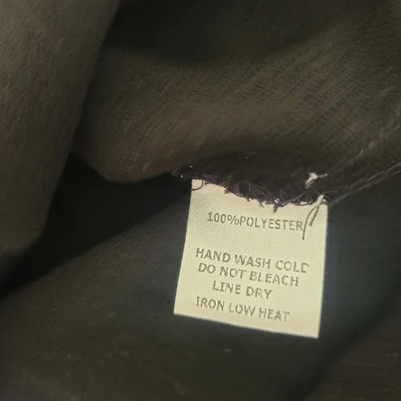 Eesome black boutique off the shoulder top - Picture 7 of 8